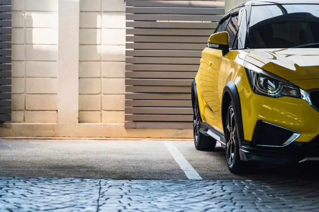 Przyszłość na Kołach: Toyota Prius jako Symbol Zrównoważonej Jazdy