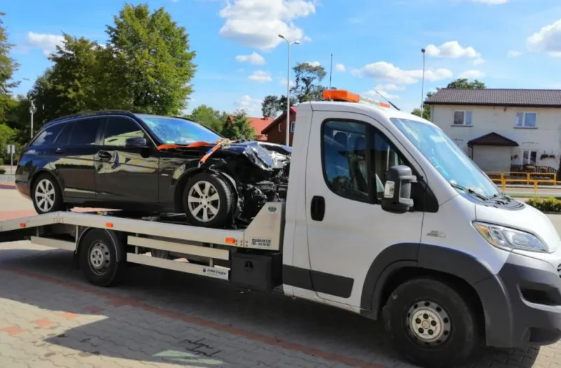 Kasacja czy oddanie do skupu – co zrobić z autem po wypadku?