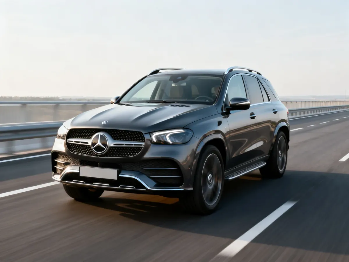 Mercedes GLE 450d podczas spokojnej jazdy autostradą