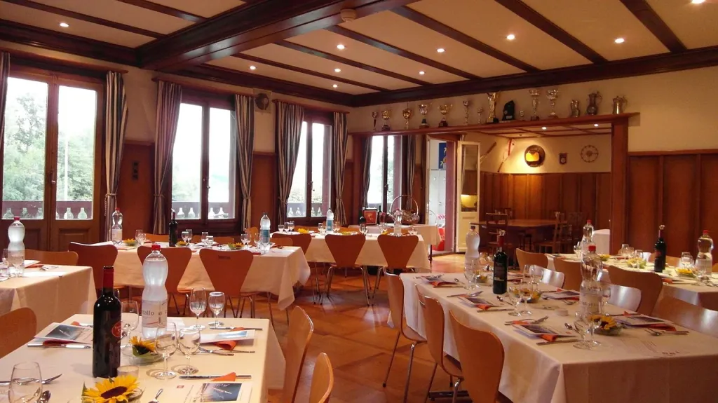 loftowy_i_industrialny_styl_na_eventach_jak_dobrac_odpowiednia_kolorystyke_wnetrza (foto)